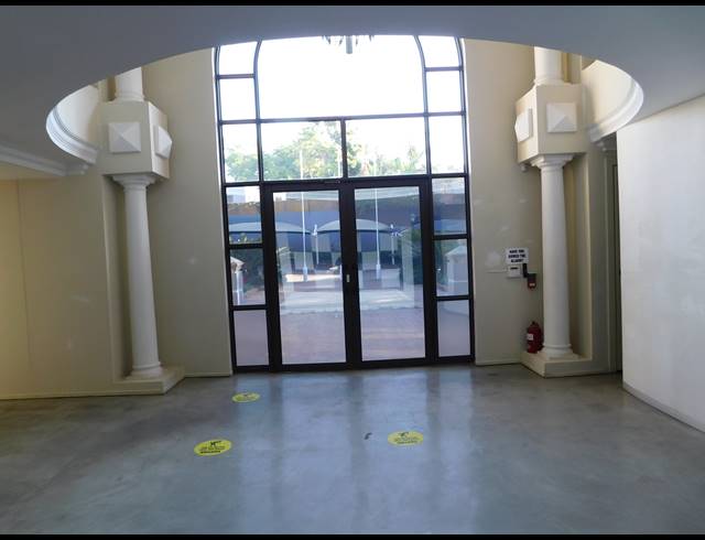 2,355M² OFFICE TO LET IN HYDE PARK